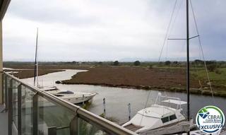Appartement à Santa Margarida. Amplio apartamento con terraza, parking, trastero, vistas al mar
