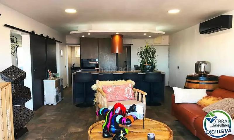 Foto 15683bfc-0b35-4883-9187-0d83b79c18d2. Pis a plaza plaça del llevant 3 a Centre Roses