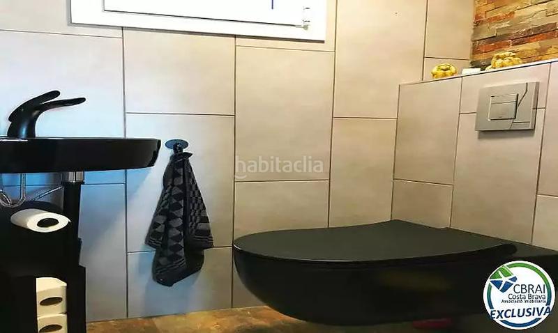 Foto 1eacb4bc-ec00-47b5-b692-ee98fcbb0df3. Pis a plaza plaça del llevant 3 a Centre Roses