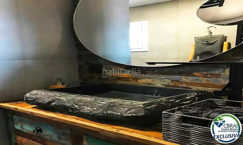 Foto 94ec7e93-f968-4170-a081-552d34ff0f44. Pis a plaza plaça del llevant 3 a Centre Roses