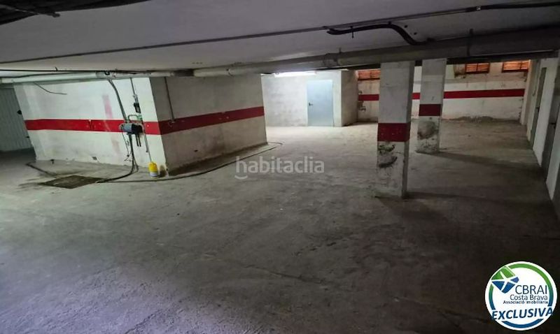 Foto 18b09e87-723a-4952-9a98-90baf04beb5f. Aparcament cotxe a calle cap norfeu 61 a Centre Roses