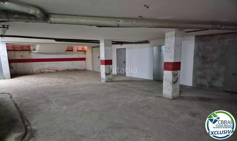 Foto 38f19022-531d-4520-a12d-0ae055b8f7cf. Aparcament cotxe a calle cap norfeu 61 a Centre Roses