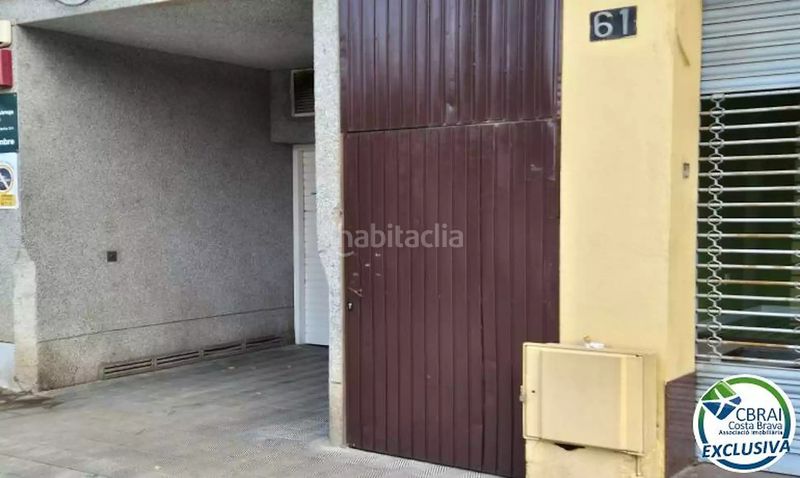 Foto b467c783-695b-4720-a1d0-94267540258e. Aparcament cotxe a calle cap norfeu 61 a Centre Roses