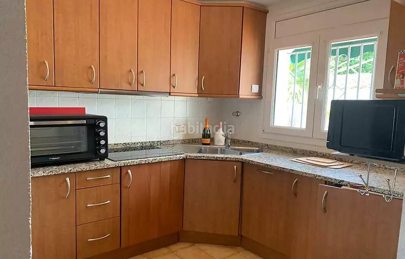 Foto e635e9d8-1b88-4316-8c37-e4843405b225. Casa  de pescadores con amarre y garaje cerrado en Empuriabrava