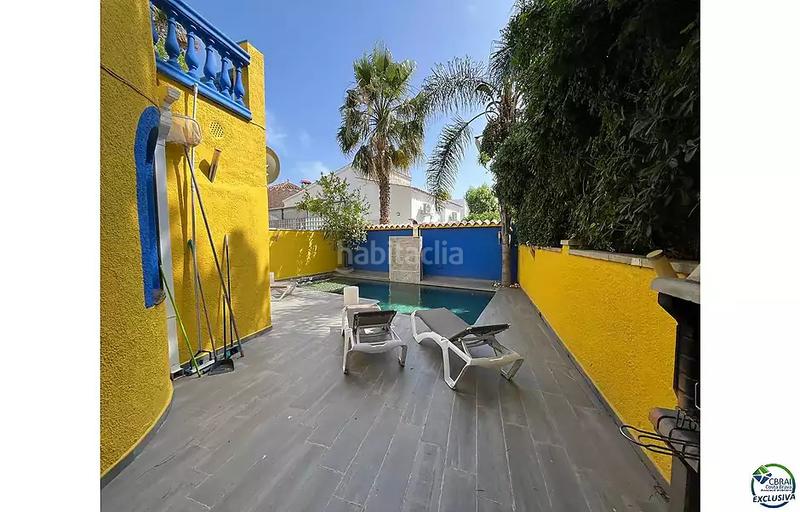 Foto ebedf816-4621-416a-b90d-544d28a24ca3. Casa con parcheggio piscina in Carlit - Montseny Empuriabrava