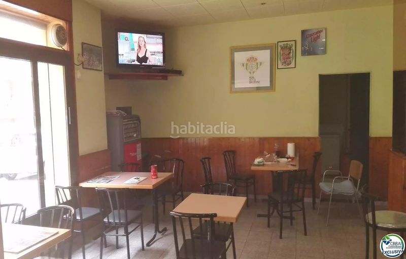Foto 38b4602e-7210-43b9-9ca6-ce5262f15d88. Local comercial a calle dr. ferran 2 a Parc Bosc-Castell Figueres