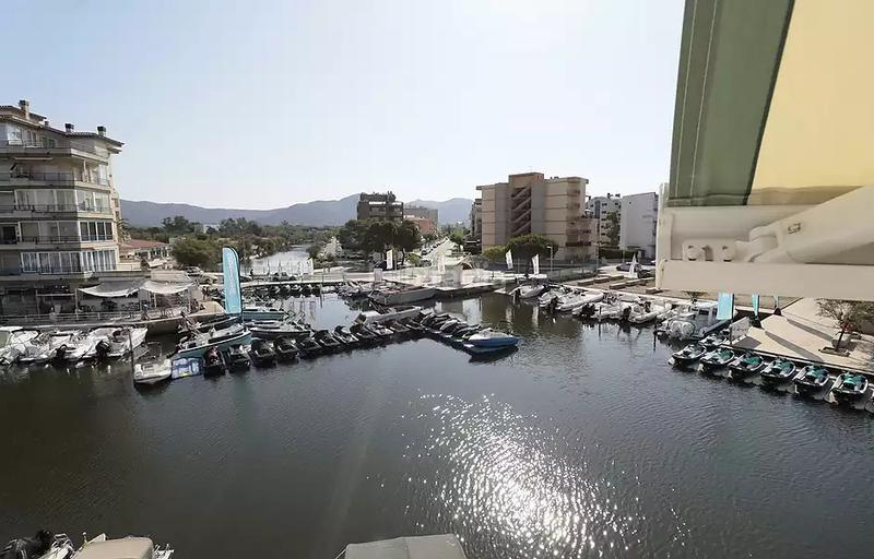 Foto a1a7ed74-b6c3-4c69-9ec2-3392bc6be35c. Piso confort y calidez al instante! en Santa Margarida Roses
