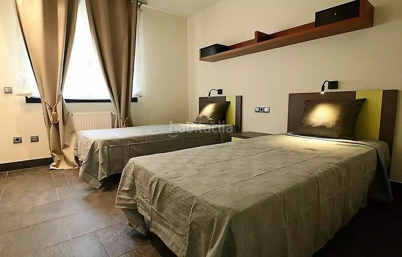 Foto 9239c667-d5c4-4fdd-99ba-6c62a581584a. Casa a carrer mig 4 a Peralada