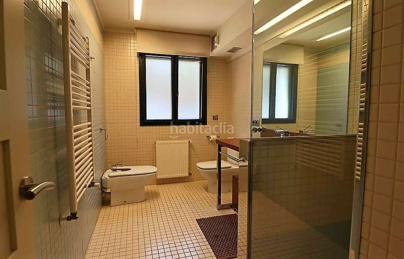 Foto cb7429ed-46b0-4e8a-8408-33815ad55a90. Casa a carrer mig 4 a Peralada