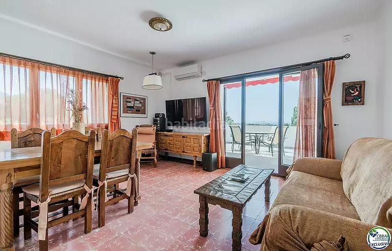 Foto 5f5f255b-575d-4322-aa0f-c665689332f5. Maison avec chauffage parking dans Nord Roses