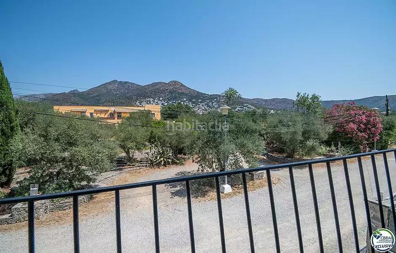 Foto 6ce409dc-06a3-4079-b693-76bfbbf25b8f. Maison avec chauffage parking dans Nord Roses