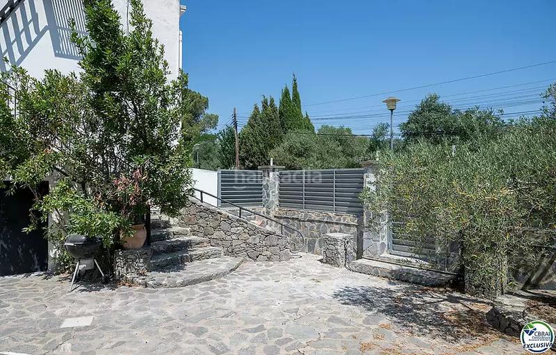 Foto 76f557ba-df94-45b4-b44f-7216c68d1165. Maison avec chauffage parking dans Nord Roses