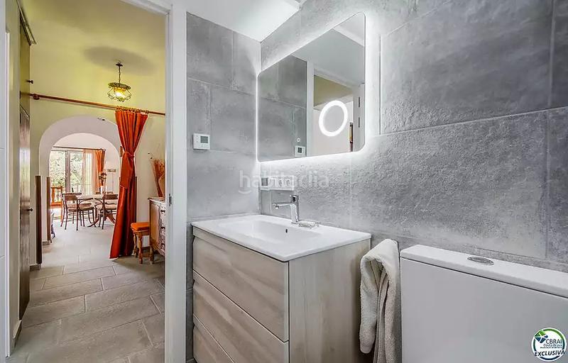 Foto 954fbddf-1295-4de2-be7b-d316f3ae95ad. Maison avec chauffage parking dans Nord Roses