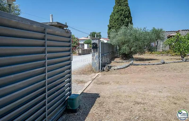 Foto 95a553c6-ab6e-4308-be69-07fa3018d69f. Maison avec chauffage parking dans Nord Roses