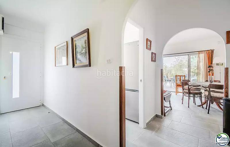 Foto a0b3237d-9a2d-419a-ba97-fa88c6a4f7d1. Maison avec chauffage parking dans Nord Roses