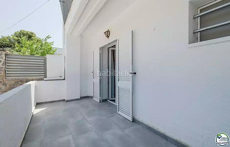 Foto c43924a9-3b78-4d1a-a839-04e7889bd6d1. Maison avec chauffage parking dans Nord Roses