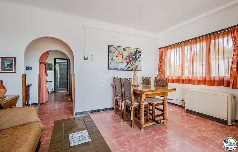 Foto e2522e30-f7ea-4ca9-814c-a335eea98121. Maison avec chauffage parking dans Nord Roses