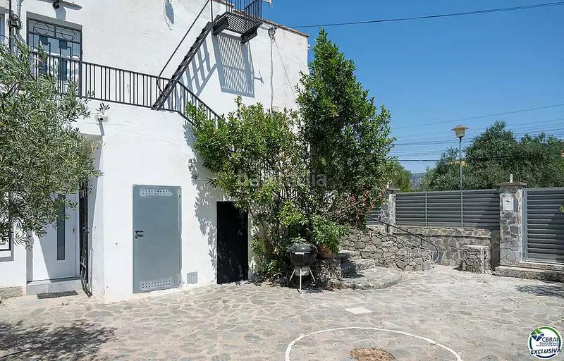 Foto e6b9487a-da72-4733-878b-d49bef2306b3. Maison avec chauffage parking dans Nord Roses