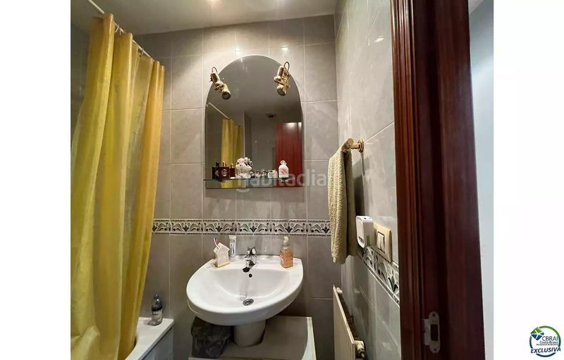 Foto d7a9fe4c-748e-46a0-8887-65640a2eb6c7. Pis a calle arquitecte pelei martinez 10 a Eixample-Horta Capallera Figueres