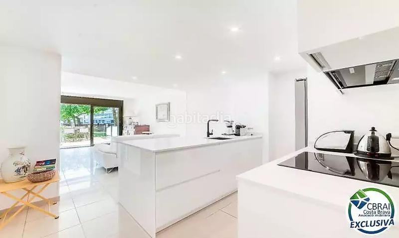 Foto fe126b87-d7cd-4930-a512-a72868079701. Appartement avec chauffage parking piscine dans Salatar Roses