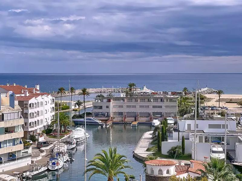 Foto 402faabd-8fb5-42db-bc87-3f2d5082bbb1. Appartement dans club nautic 1 dans Salins - Cavall de Mar Empuriabrava