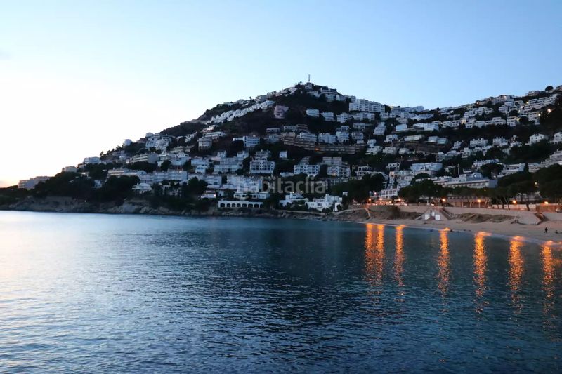 Foto a54a097a-f0c8-4d5a-97cc-5d0075fdb25c. Piso en carrer monaco 6-8 apartamento luminoso con gran terraza y vistas al mar en mas oliva, en Roses