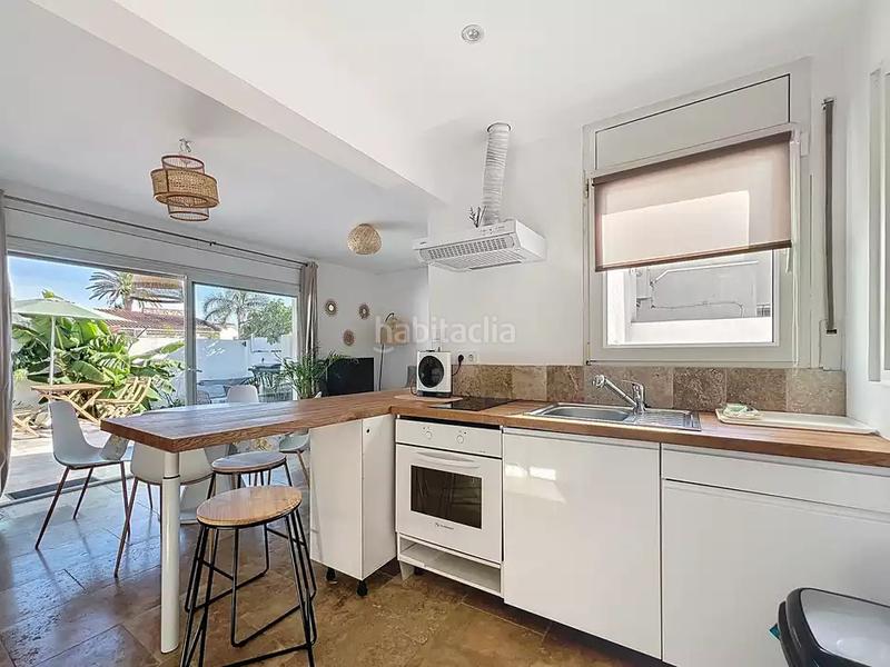 Foto d2fb5509-a75b-449b-9fa8-67dad992cc6b. Casa en Alberes 37 oportunidad casa de una planta con piscina en Empuriabrava