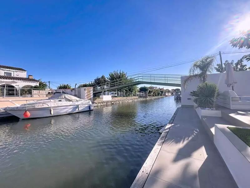 Foto d450a3d4-f24f-46c9-a28c-060fe5c9f699. Haus in medes 18b in Cap Ras - Creus - Falconera Empuriabrava