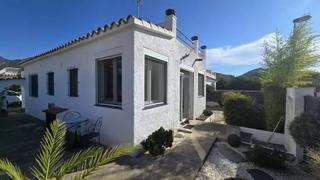 Casa in Nord. Casa renovada con terreno para piscina  roses mas bosca