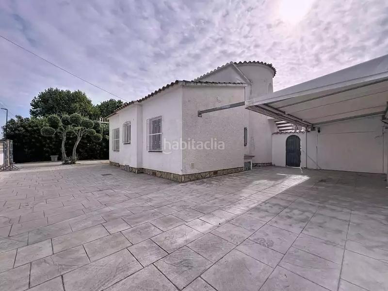 Foto 004554b4-88dc-4c2d-b4d8-ceb31f8e5426. Casa con parcheggio piscina in Alberes Empuriabrava