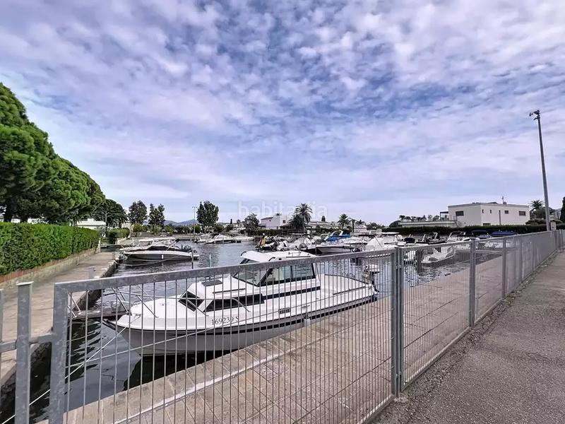 Foto 85e79163-2bc7-4f8a-84dc-3e3ad6e5e604. Casa con parcheggio piscina in Alberes Empuriabrava