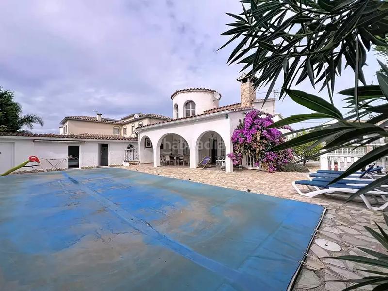 Foto cdc9d985-6535-437a-8229-0438927e2ccd. Casa con parcheggio piscina in Alberes Empuriabrava