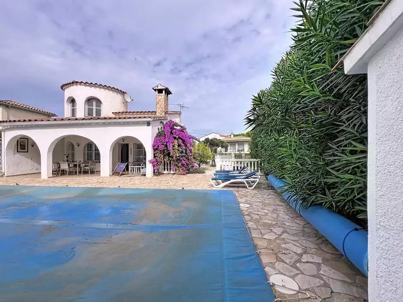 Foto df752716-4701-4d28-9ee3-58e78b3e296c. Casa con parcheggio piscina in Alberes Empuriabrava
