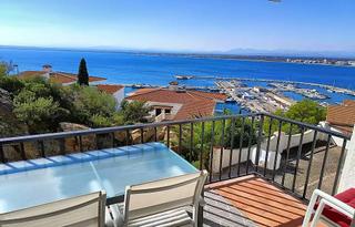 Pis a Puig Rom-Canyelles-Almadrava. Magnífico piso en roses con vista mar
