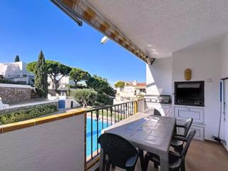 Pis a Puig Rom-Canyelles-Almadrava. Apartamento con parking y licencia turstica.