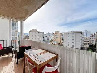 Pis  Avinguda nautilus 20. Apartamento renovado con licencia turística en santa margarita.