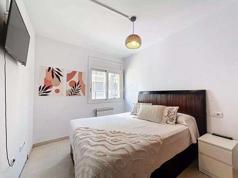 Foto f00d9055-029d-4e59-9a60-c21e2a9d2b12. Pis a pl ensanche 2 a Centre Roses