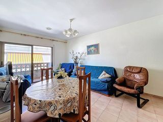 Appartement dans Calle francesc macia 48. �tico luminoso en el coraz�n de roses