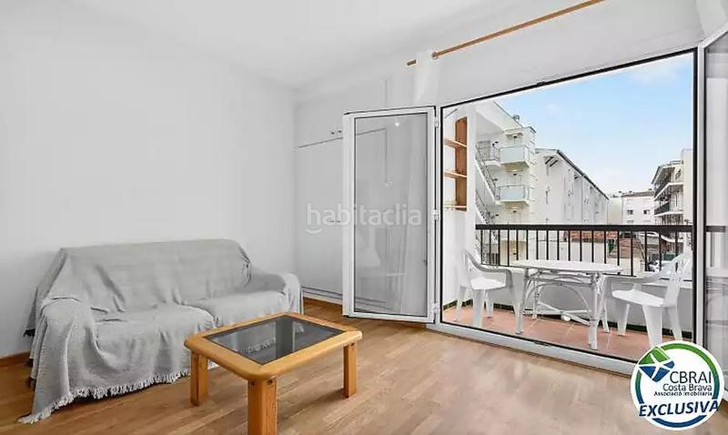 Foto 43da59cc-e1e9-4570-8ae6-d4e89cfd6ef7. Appartement dans calle poblat típic s/n dans Salins - Cavall de Mar Empuriabrava