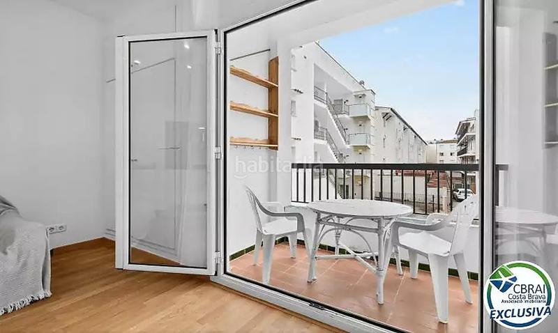 Foto 9dbe27d0-d88d-4ba0-bddf-0fd3f3bb00d0. Appartement dans calle poblat típic s/n dans Salins - Cavall de Mar Empuriabrava