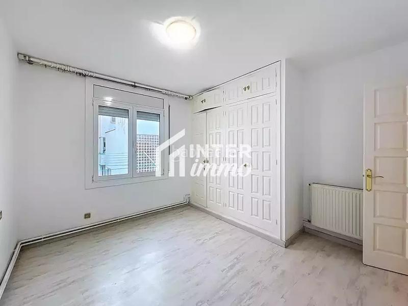 Foto cd0f2d34-f49d-4a55-95df-280a1400b184. Appartamento in avenida de rhode 181 in Centre Roses