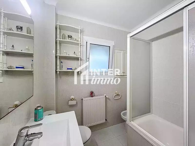 Foto db6e6642-a0ed-48a4-bfa5-f2919ea04c81. Appartamento in avenida de rhode 181 in Centre Roses