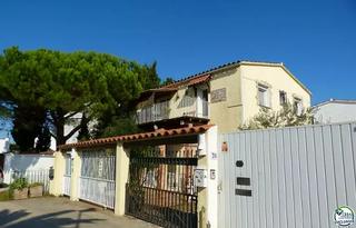 Appartamento  Sector carmanço 2. Gran piso, dos dormitorios, amarre 5 m. ubicación excelente en e