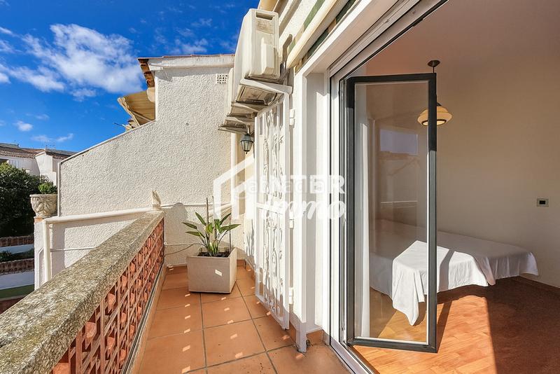 Foto 725e447b-9795-4519-b1bf-07c9b276222f. Casa con riscaldamento parcheggio piscina in Puig Rom-Canyelles-Almadrava Roses