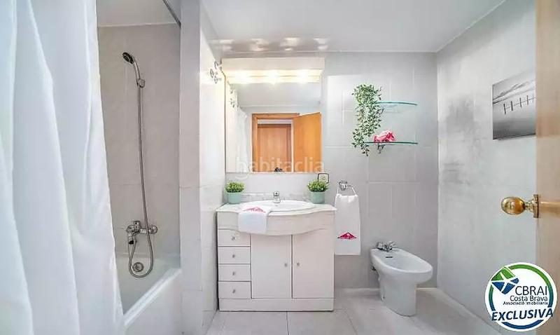 Foto 7ae08e85-3d18-40ee-afc5-0142485a67cd. Flat in calle de la lluna 16 in Muga - Gran Reserva - Badia Empuriabrava