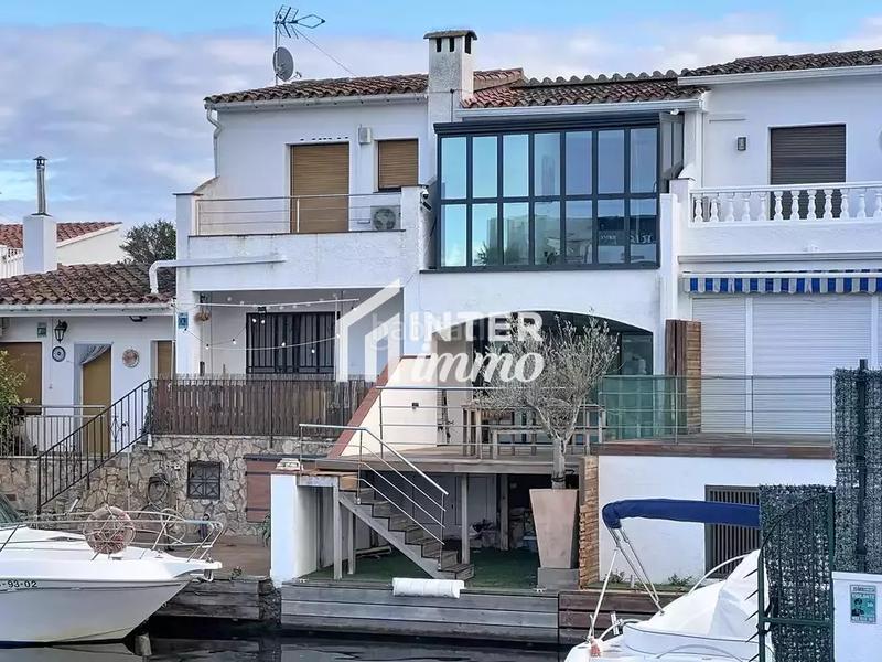 Foto d5fea5a3-75d3-4c43-a2d1-82eef27c1bbc. Casa amb aparcament a Francolí - Freser - Noguera Empuriabrava