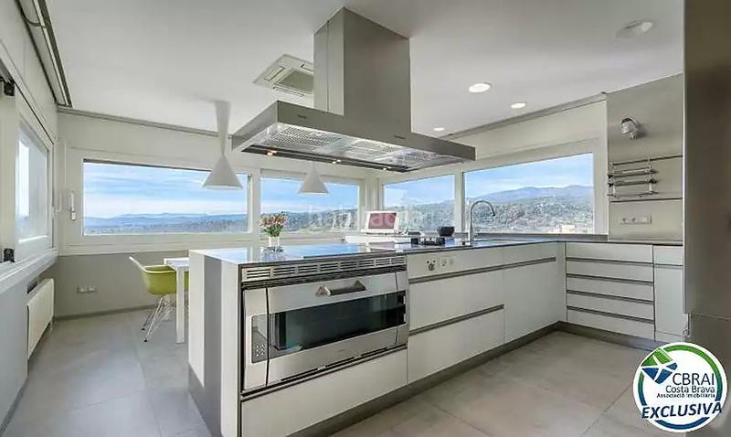 Foto 21976469-1907-43dd-814c-929a259241b6. Casa en calle rosselló 8 casa de alto standing en la jonquera lujo entre montañas con piscina privada climatizada y vistas espectaculares en Jonquera (La)