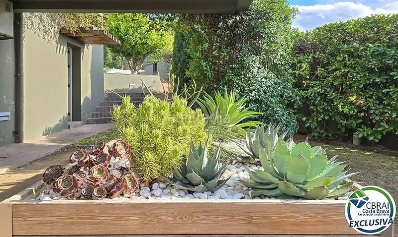 Foto 408d450a-70ff-4559-9dd1-dfb7ca5694d0. Casa en calle rosselló 8 casa de alto standing en la jonquera lujo entre montañas con piscina privada climatizada y vistas espectaculares en Jonquera (La)