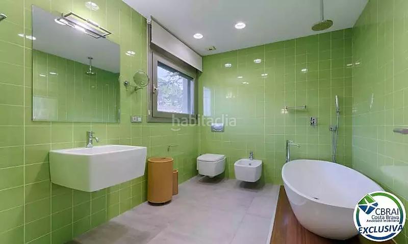 Foto 5428644b-3234-40d1-a908-fa8c7c565b24. Casa en calle rosselló 8 casa de alto standing en la jonquera lujo entre montañas con piscina privada climatizada y vistas espectaculares en Jonquera (La)