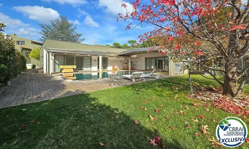 Foto 9bd7c06f-39eb-44de-8be8-0c9a00abfc2a. Casa en calle rosselló 8 casa de alto standing en la jonquera lujo entre montañas con piscina privada climatizada y vistas espectaculares en Jonquera (La)